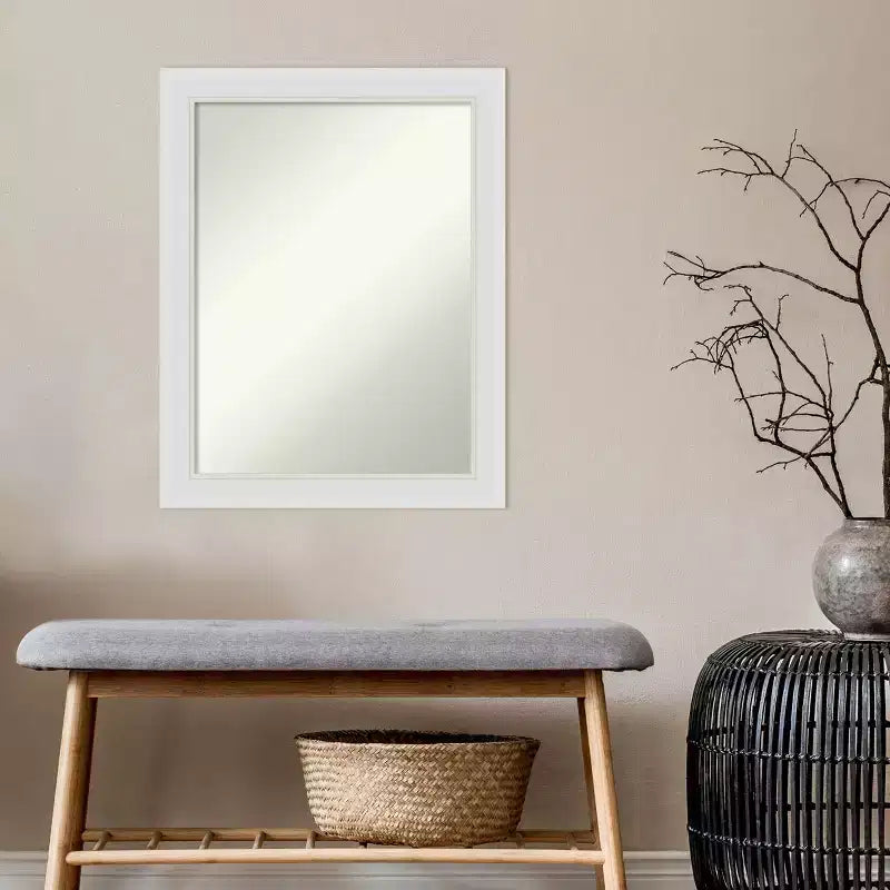 Specchio da Parete con Cornice Bianca Morbida, 22" x 28"