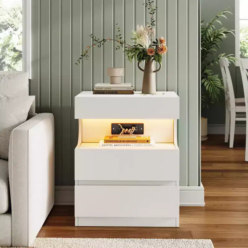 Comodino Moderno Bianco con Luci LED e Stazione di Ricarica, 3 Cassetti, Uso Singolo