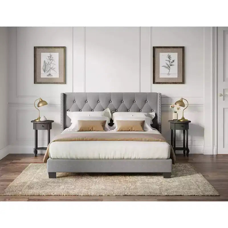 Letto matrimoniale/king-size imbottito con testiera ad ali, lino neutro