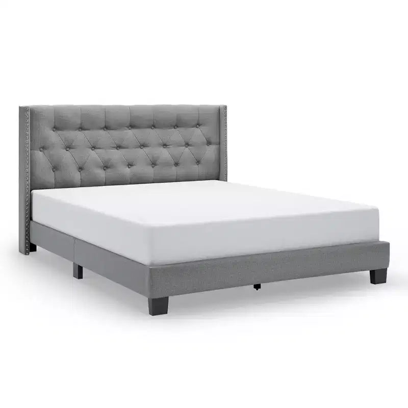 Letto matrimoniale/king-size imbottito con testiera ad ali, lino neutro