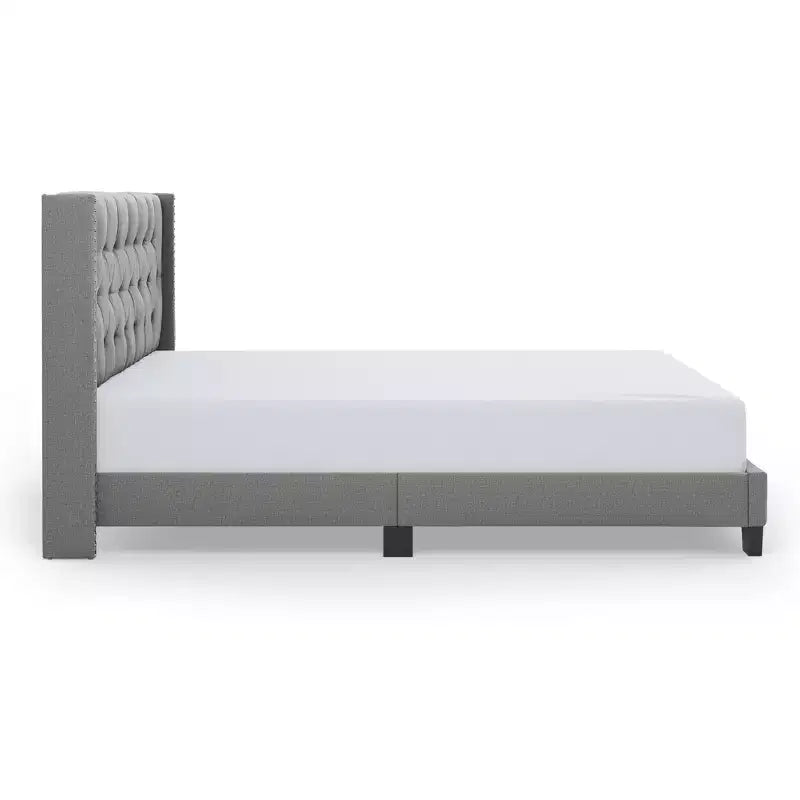 Letto matrimoniale/king-size imbottito con testiera ad ali, lino neutro