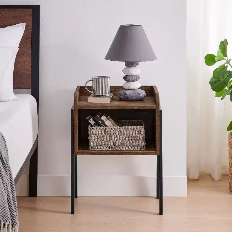 Tavolino nero/noce stile Mid-Century con scomparto aperto, 1 pezzo
