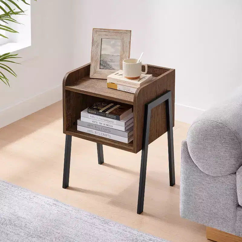 Tavolino nero/noce stile Mid-Century con scomparto aperto, 1 pezzo