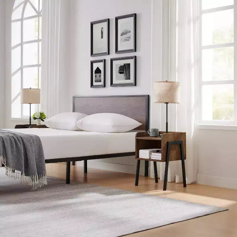 Tavolino nero/noce stile Mid-Century con scomparto aperto, 1 pezzo