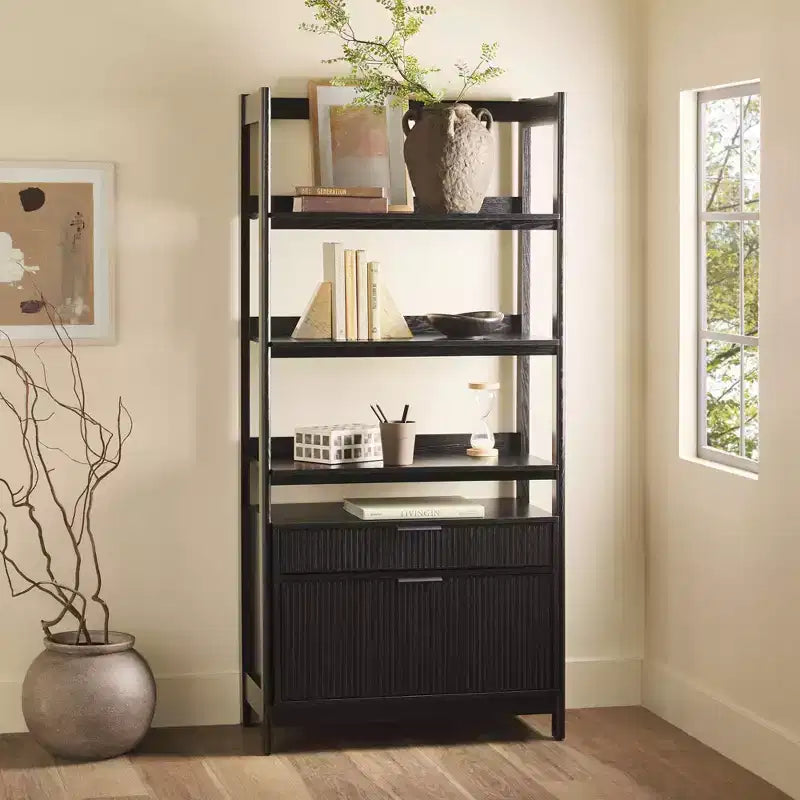 Libreria scanalata da 70", nero / rovere costiero, 3 ripiani con 2 cassetti
